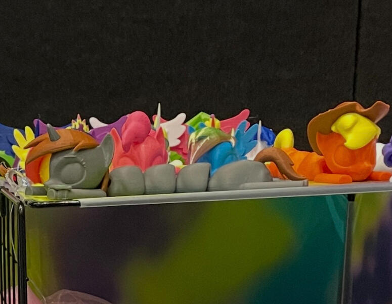 multi color options available